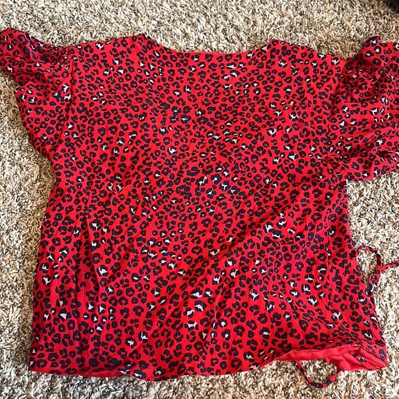 Lovers + Friends Red cheetah top - Picture 2 of 3